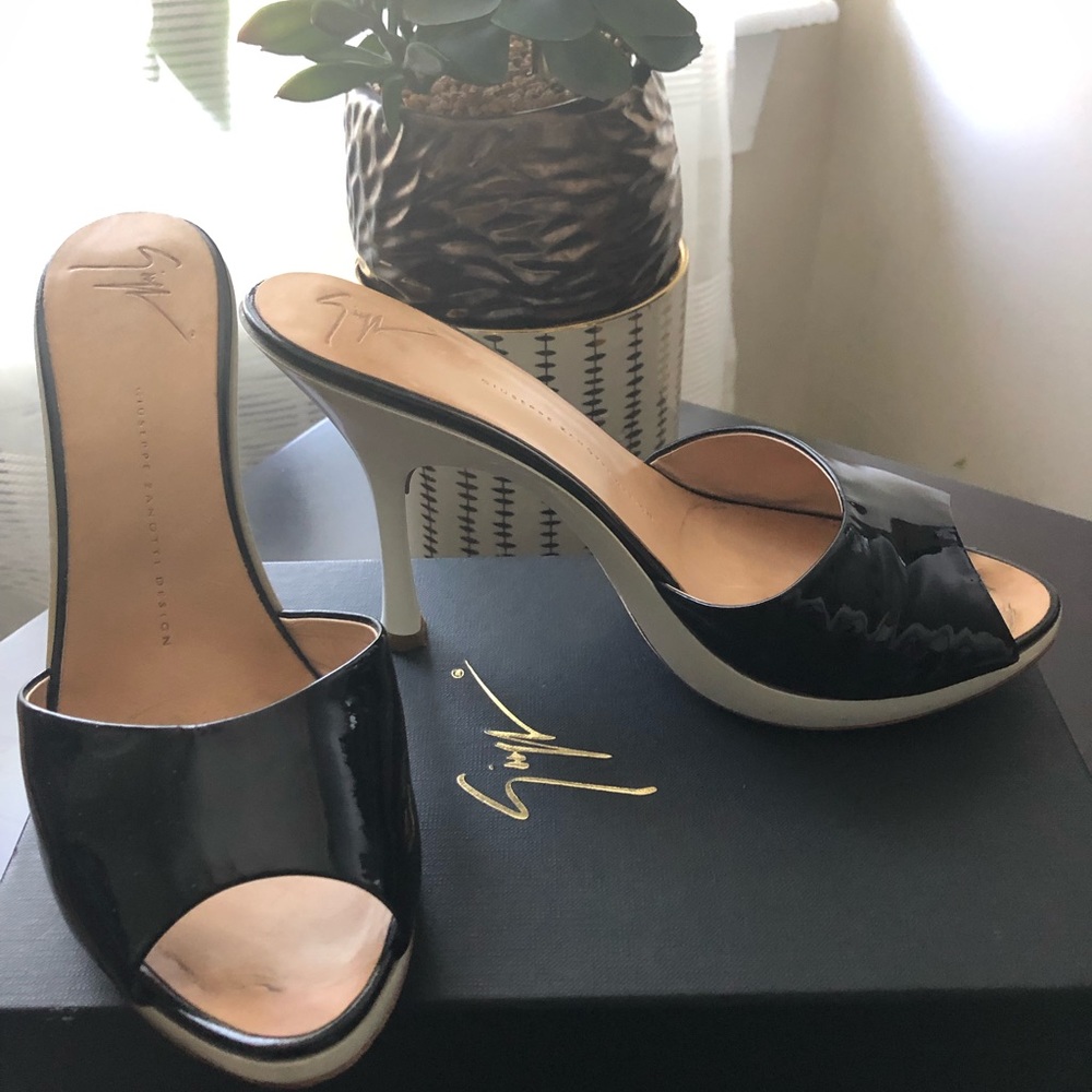 Giuseppe Zanotti Patent Leather Peep Toe Mules